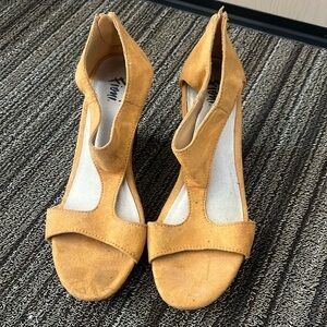Fioni gold suede wedge heels 8